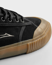 Conrad - Elite Black Gum Suede