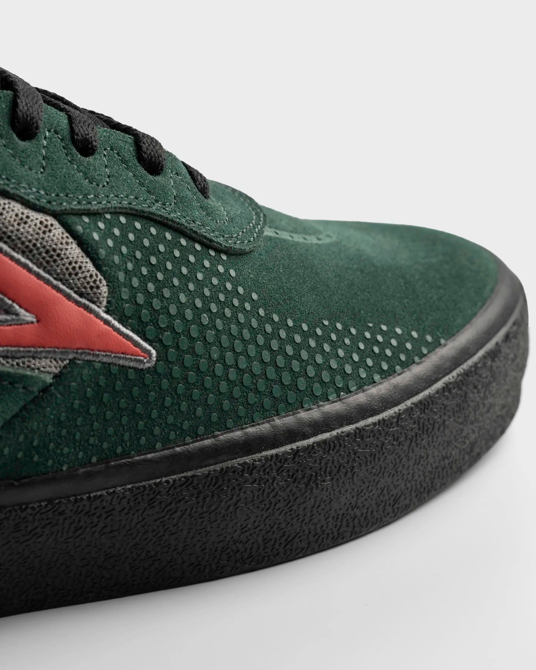 Essex - Spruce/Black Coral