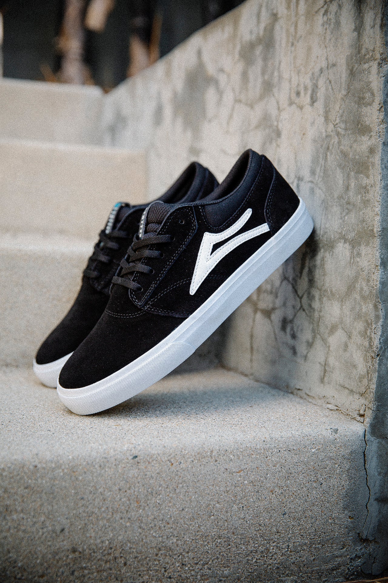 Griffin - Black Suede