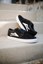 Griffin - Black Suede