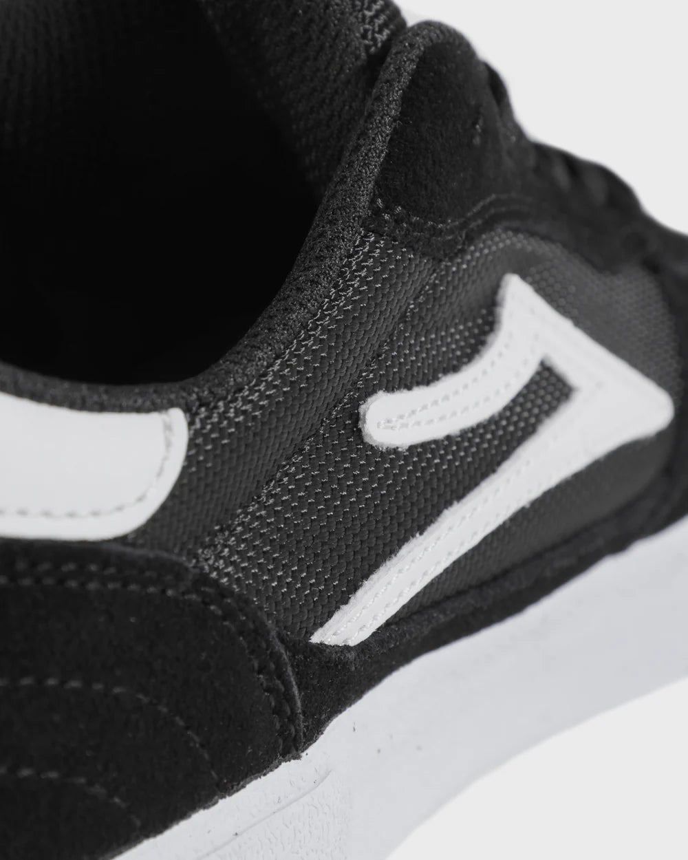 Cambridge - Black/White Suede