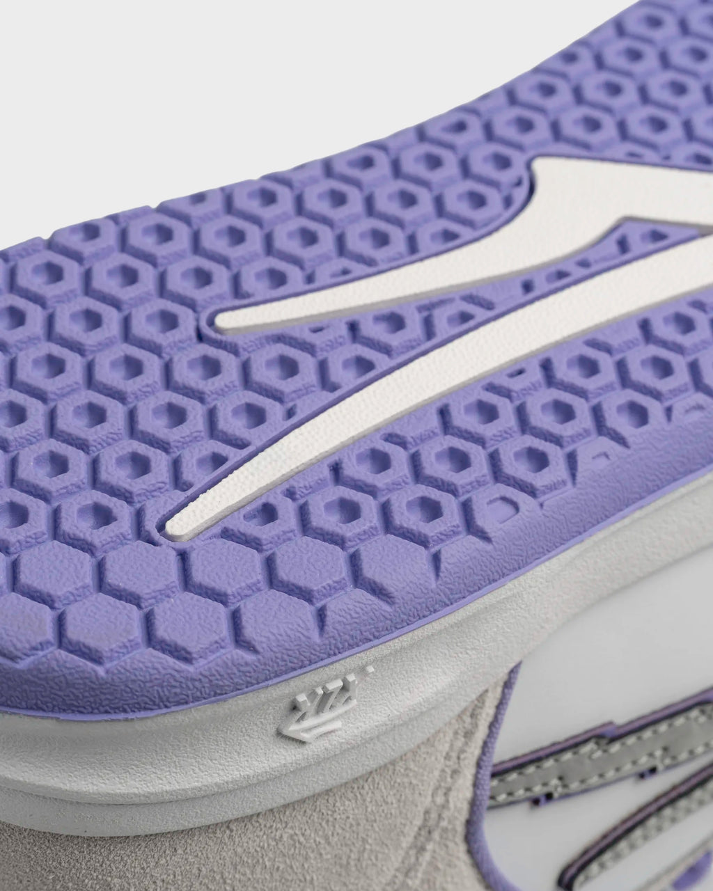 Telford Low  -  Gabryel Aguilar