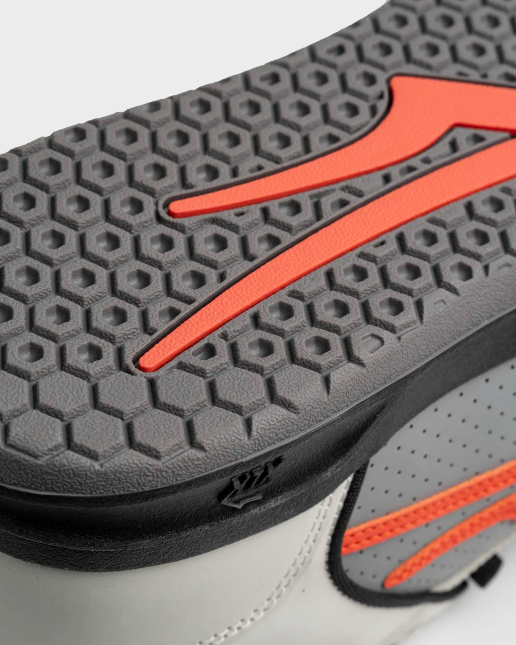 Telford Low - Branco/Pomba/Coral